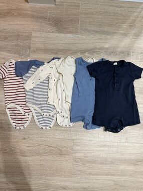 Colored Organics Kendi 7 onesies lot